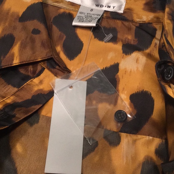 W D N Y Animal Print Roushed Waist Button Down Blouse Four Buttons on Cuff - Picture 4 of 6